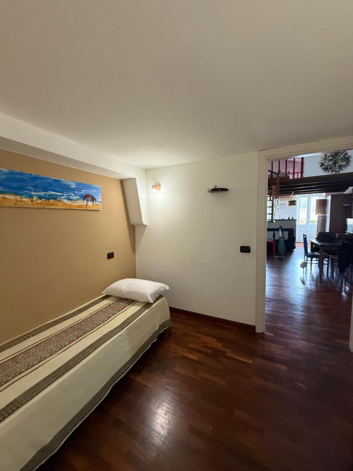 Appartement Luxuria 3 à Iglesias Extérieur photo